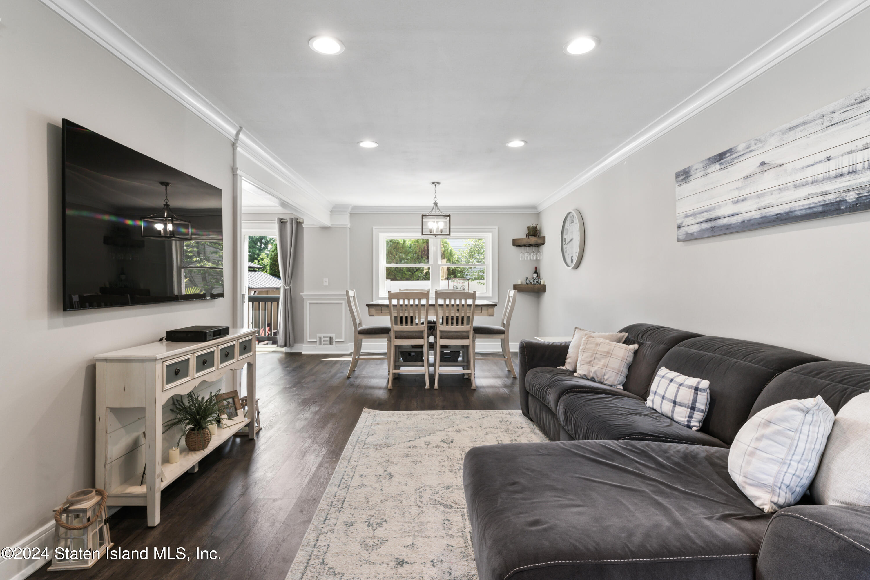 91 Allen Place Staten Island, NY 10312 - Photo 17 of 47 GORGEOUS FLOORING AND TRIM