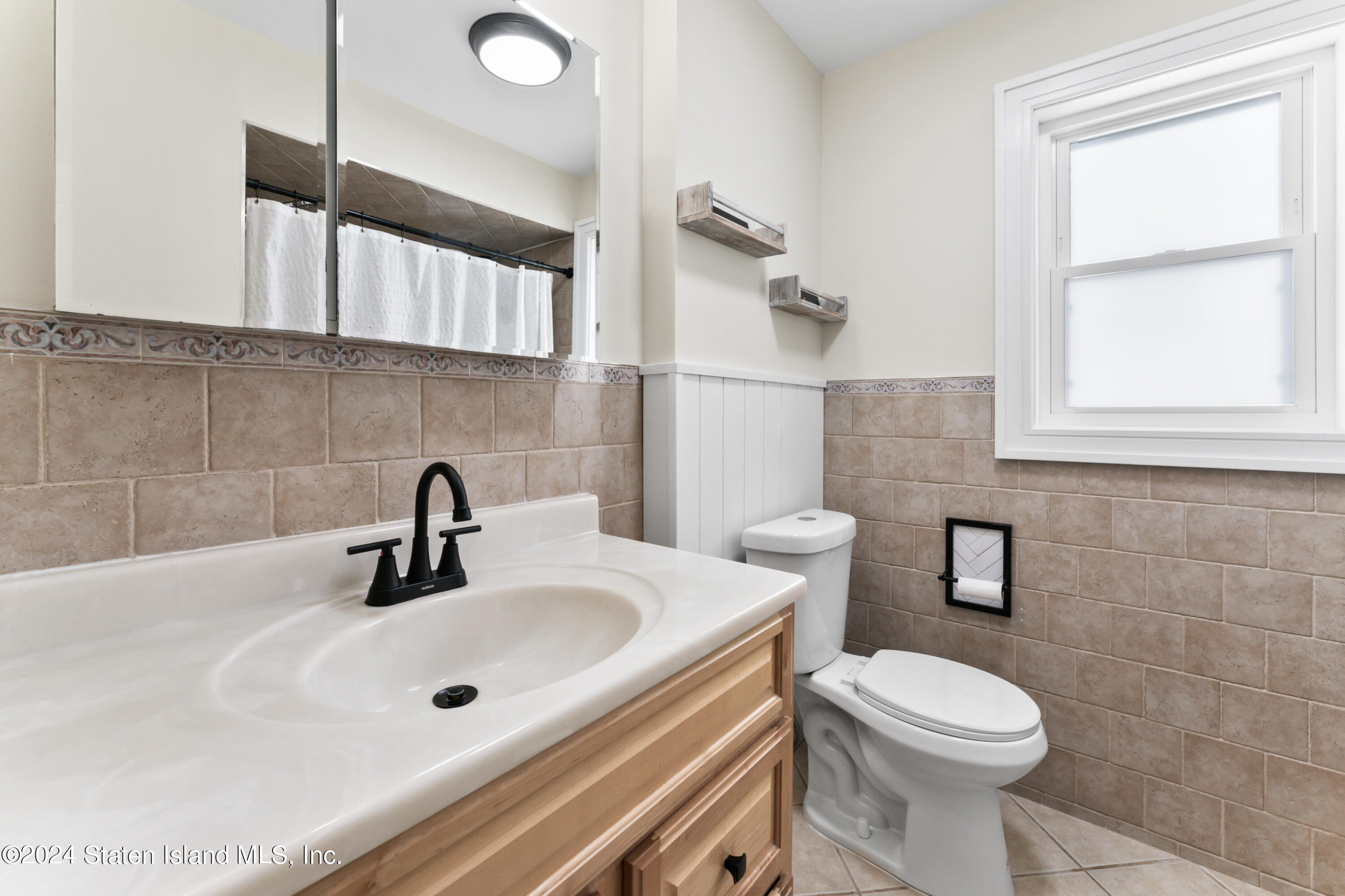 91 Allen Place Staten Island, NY 10312 - Photo 26 of 47 SHARED BATHROOM