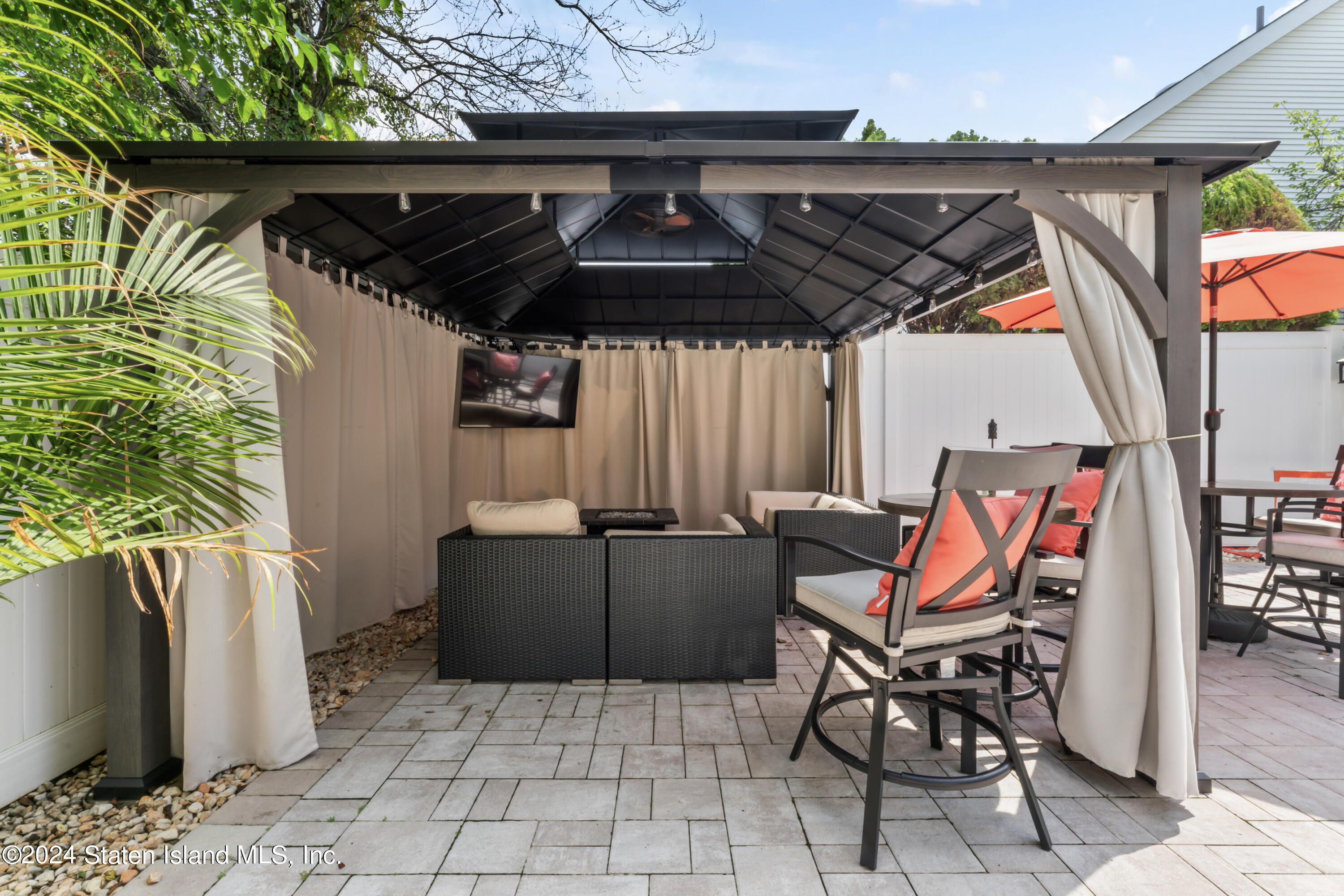 91 Allen Place Staten Island, NY 10312 - Photo 33 of 47 GAZEBO