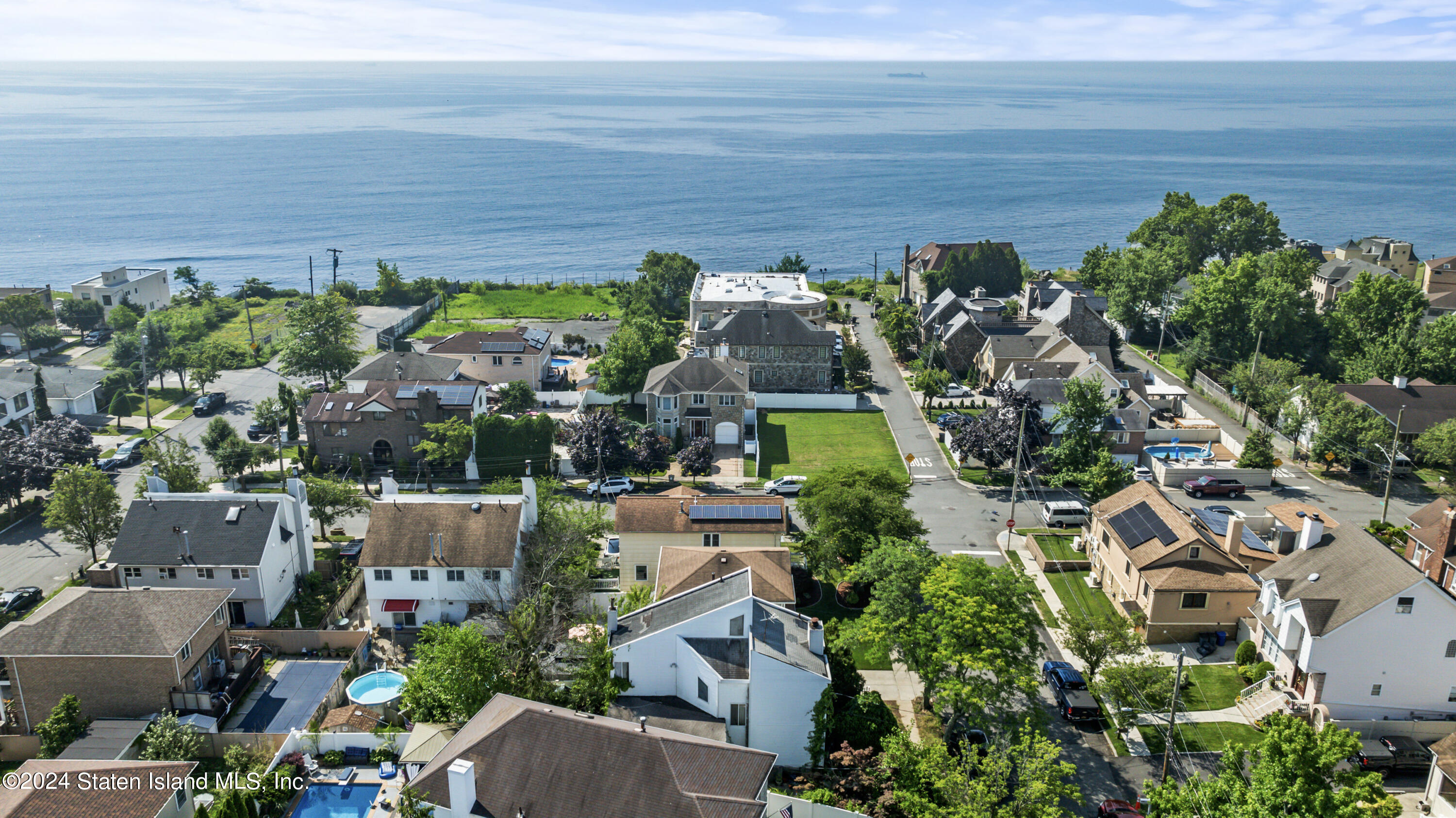 91 Allen Place Staten Island, NY 10312 - Photo 38 of 47 photos_high_resolution_DJI_0591