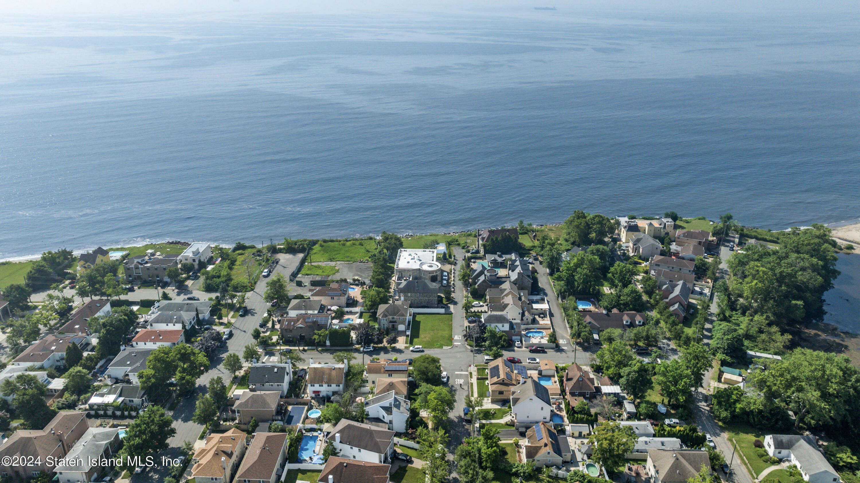 91 Allen Place Staten Island, NY 10312 - Photo 43 of 47 photos_high_resolution_DJI_0611
