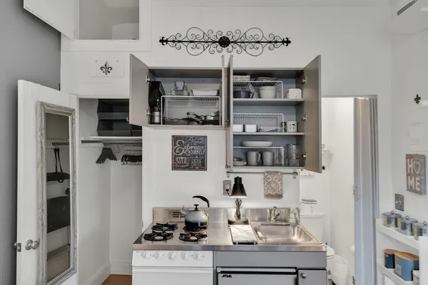 $2,100 | 290 Commonwealth Avenue, Unit 8, Boston, MA 02115