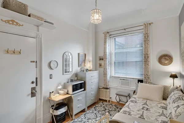 $2,100 | 290 Commonwealth Avenue, Unit 8, Boston, MA 02115