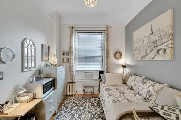 $2,100 | 290 Commonwealth Avenue, Unit 8, Boston, MA 02115