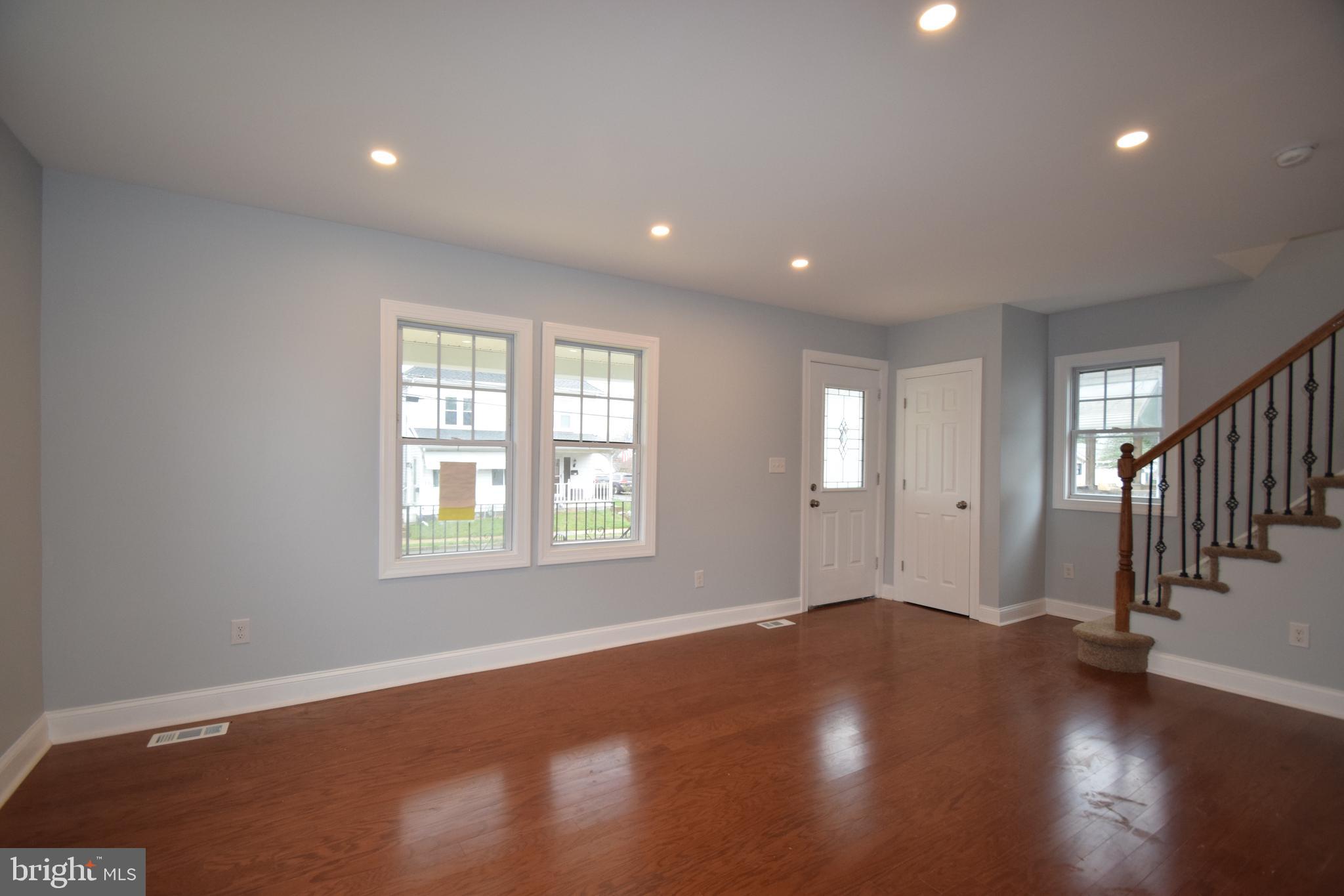22 West Avon Road Brookhaven, PA 19015 - Photo 8 of 23 Gallery Image 8