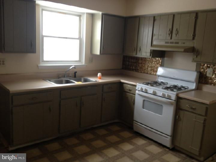 580 Walnut Street Pottstown, PA 19464 - Photo 2 of 6