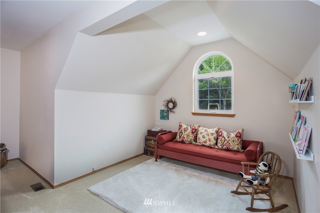 3226 Northeast 26th Court Renton, WA 98056 - Photo 12 of 23 Gallery Image 12