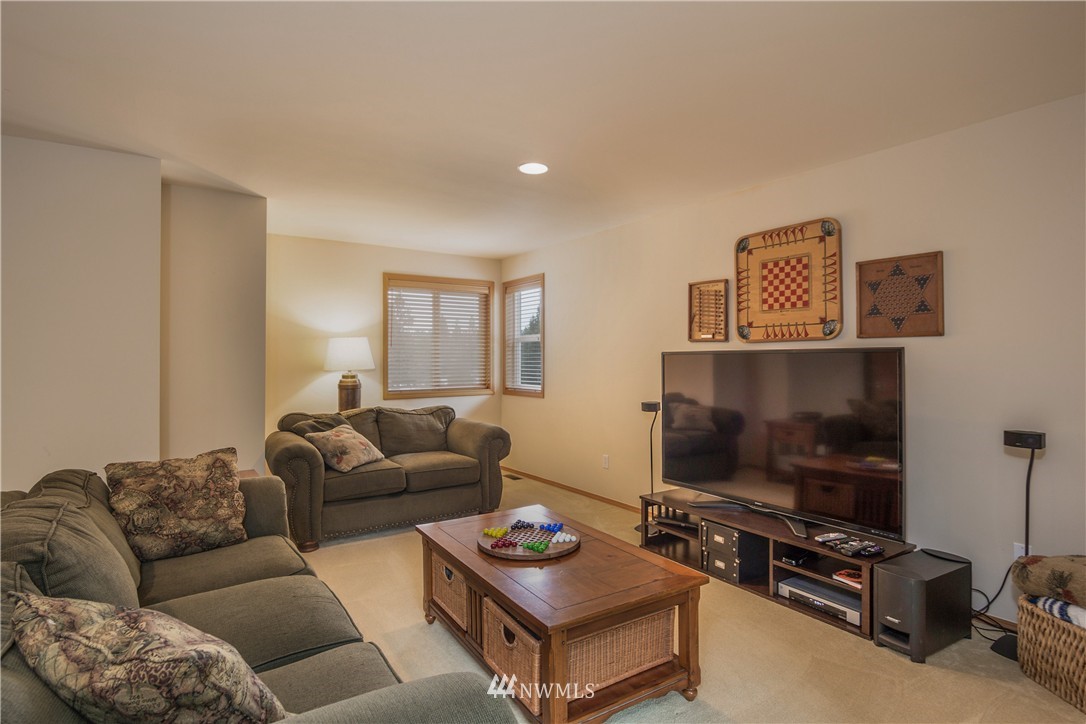 3226 Northeast 26th Court Renton, WA 98056 - Photo 13 of 23 Gallery Image 13
