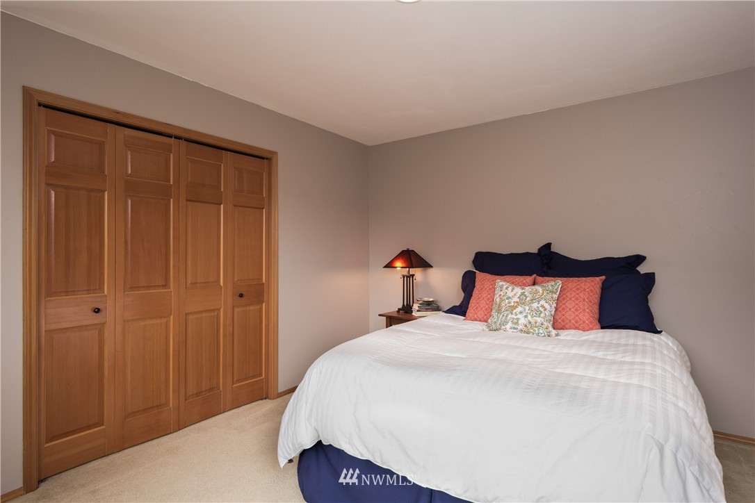 3226 Northeast 26th Court Renton, WA 98056 - Photo 14 of 23 Gallery Image 14