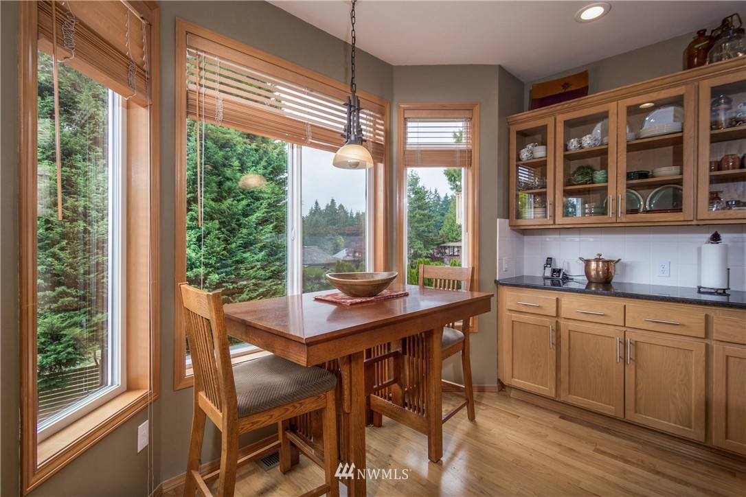 3226 Northeast 26th Court Renton, WA 98056 - Photo 6 of 23 Gallery Image 6