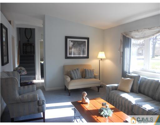 33 Brooktree Road East Windsor, NJ 08520 - Photo 14 of 25 Gallery Image 14