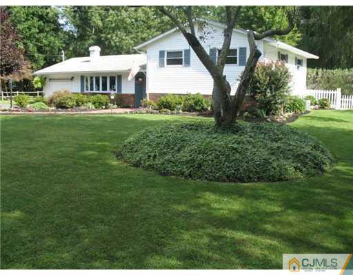 33 Brooktree Road East Windsor, NJ 08520 - Photo 8 of 25 Gallery Image 8