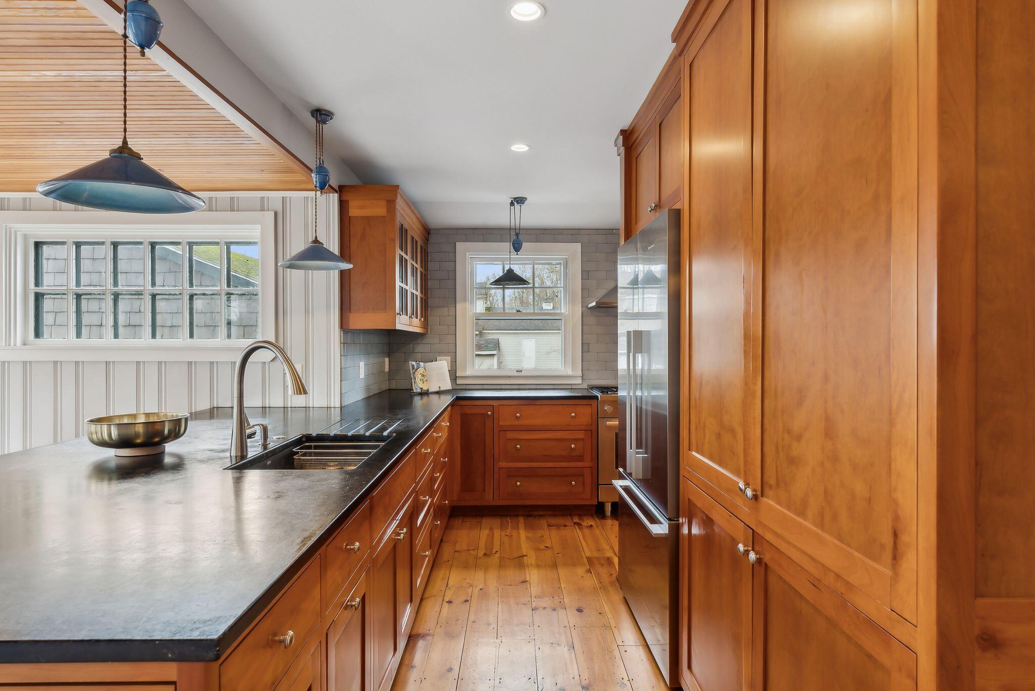 160 Craigie Street Portland, ME 04102 - Photo 11 of 34 KItchen