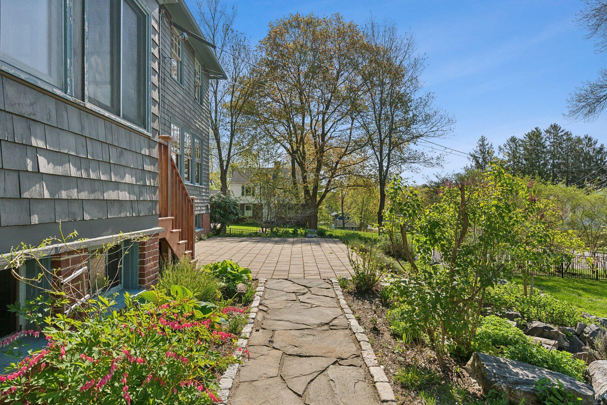 160 Craigie Street Portland, ME 04102 - Photo 27 of 34 Path to Patio