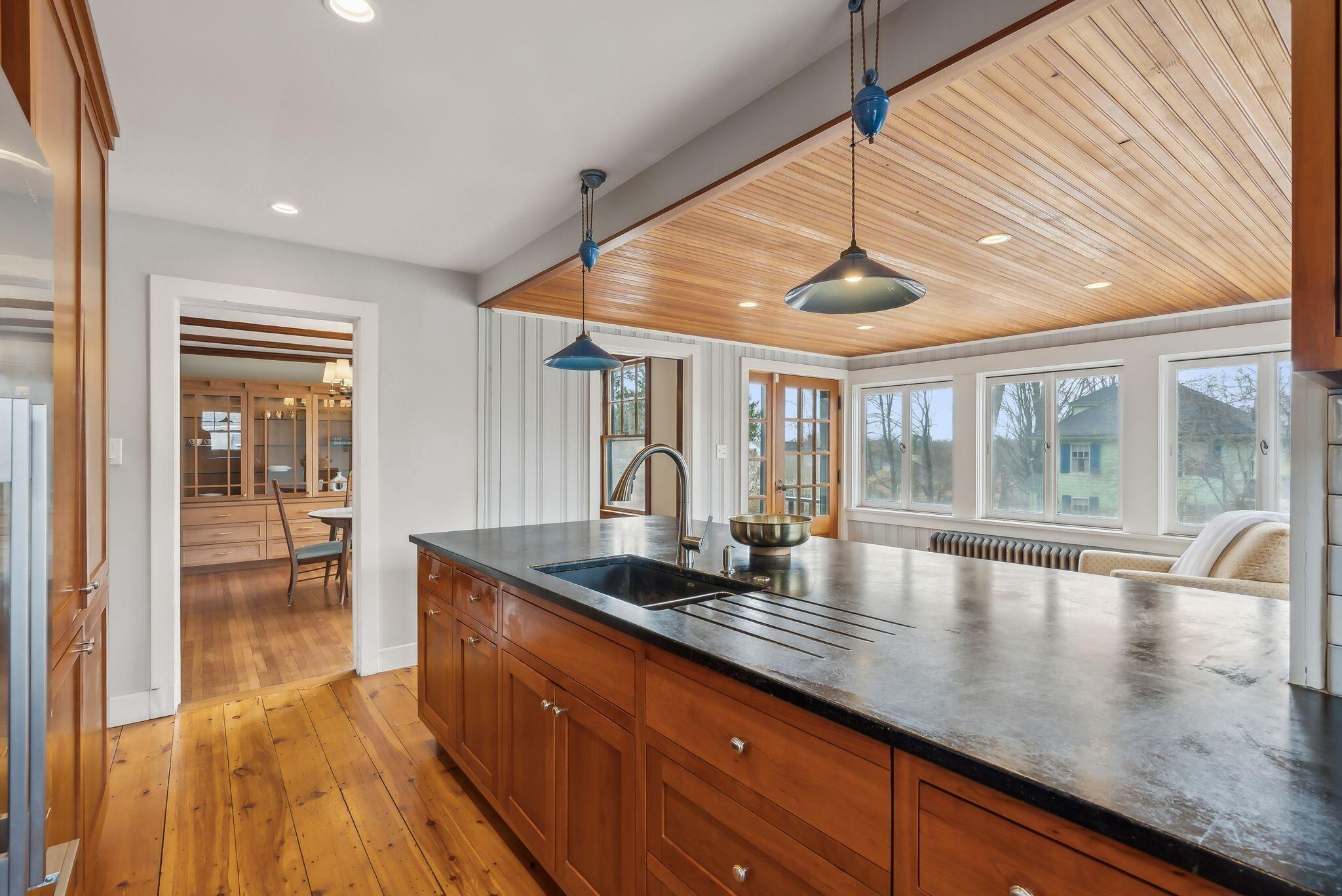 160 Craigie Street Portland, ME 04102 - Photo 3 of 34 Kitchen
