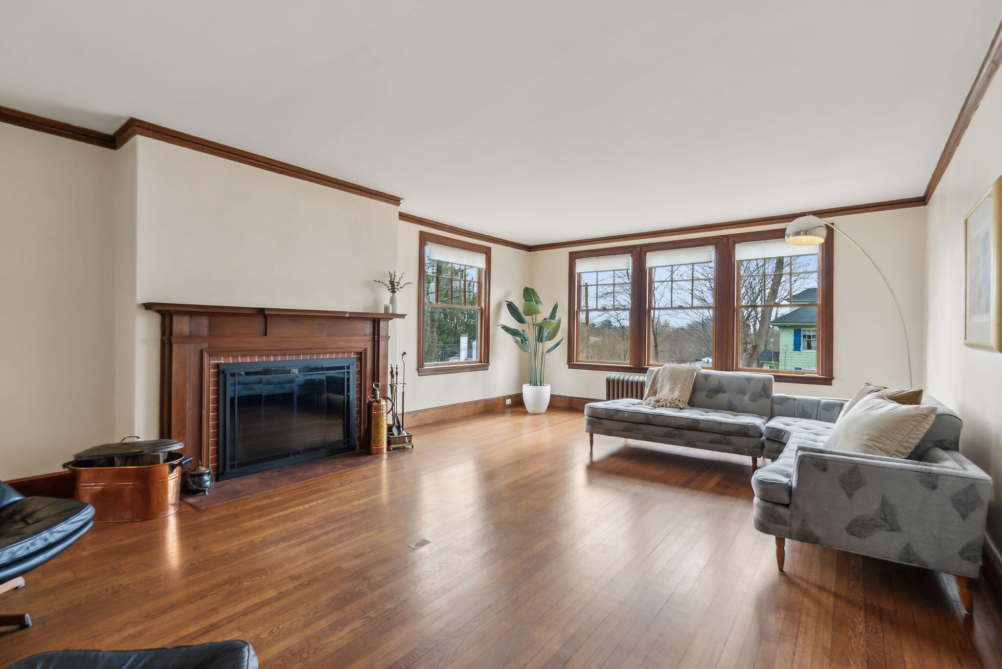 160 Craigie Street Portland, ME 04102 - Photo 6 of 34 Living Room