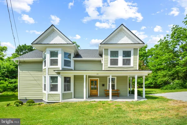 $775,000 | 26 West Colonial Highway, Hamilton, VA 20158