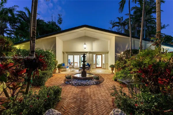 $3,980,000 | 269 Cranwood Drive, Key Biscayne, FL 33149
