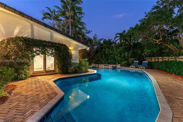 $3,980,000 | 269 Cranwood Drive, Key Biscayne, FL 33149