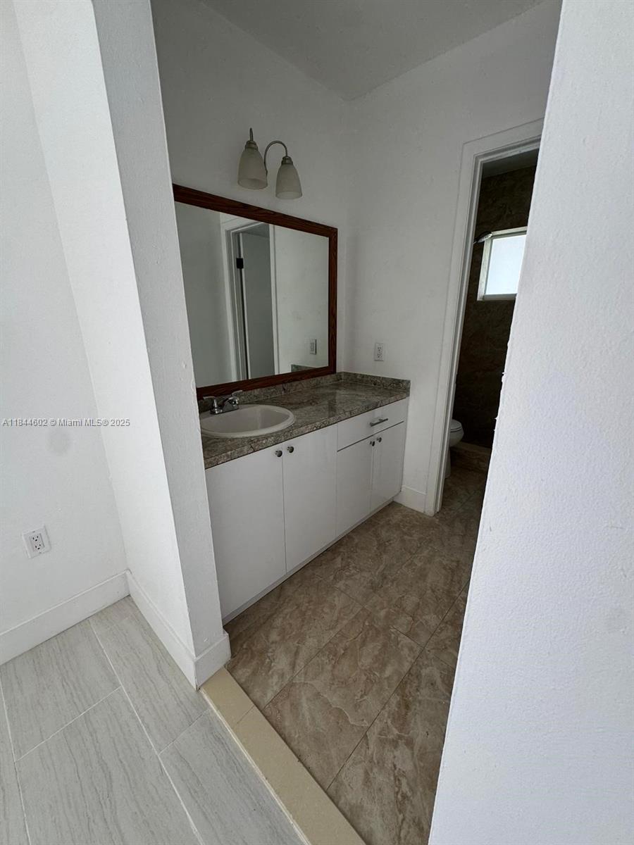 800 Northwest 44th Avenue, Unit 4 Miami, FL 33126 - Photo 6 of 9