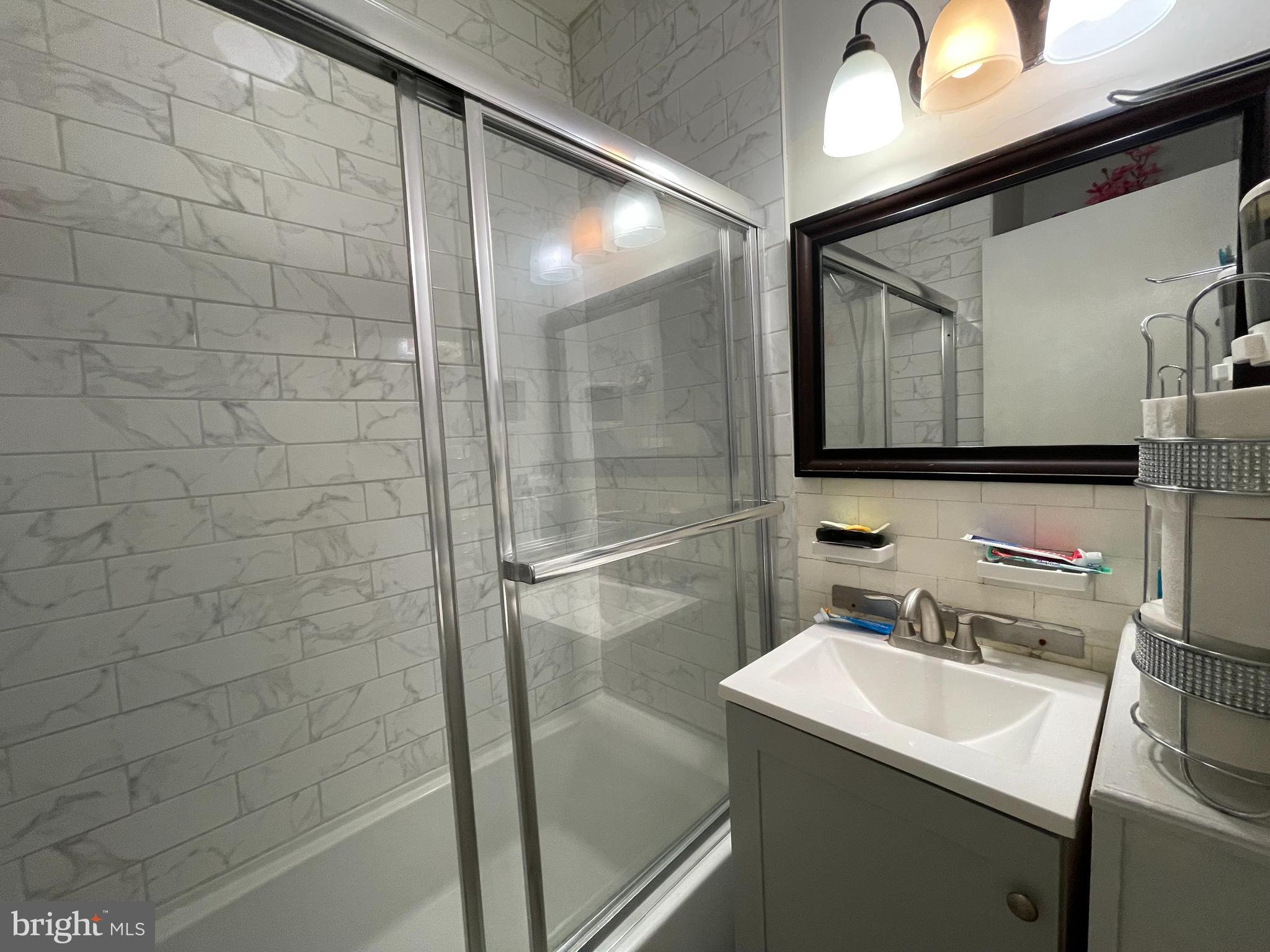 6527 Rising Sun Avenue Philadelphia, PA 19111 - Photo 14 of 17 3rd Floor Unit