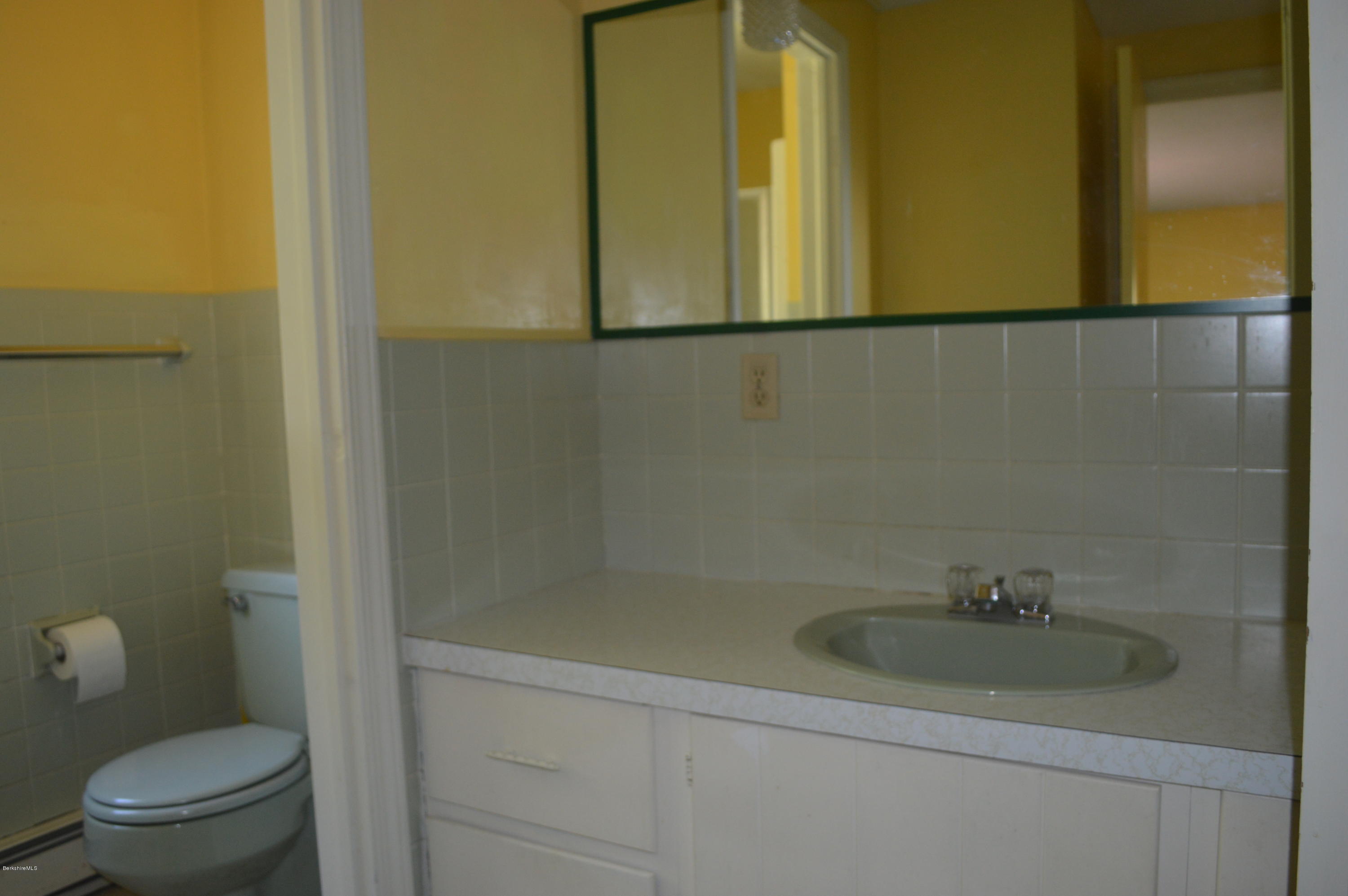 2131 Dublin Road Richmond, MA 01254 - Photo 17 of 51 a bathroom with a sink and a mirror