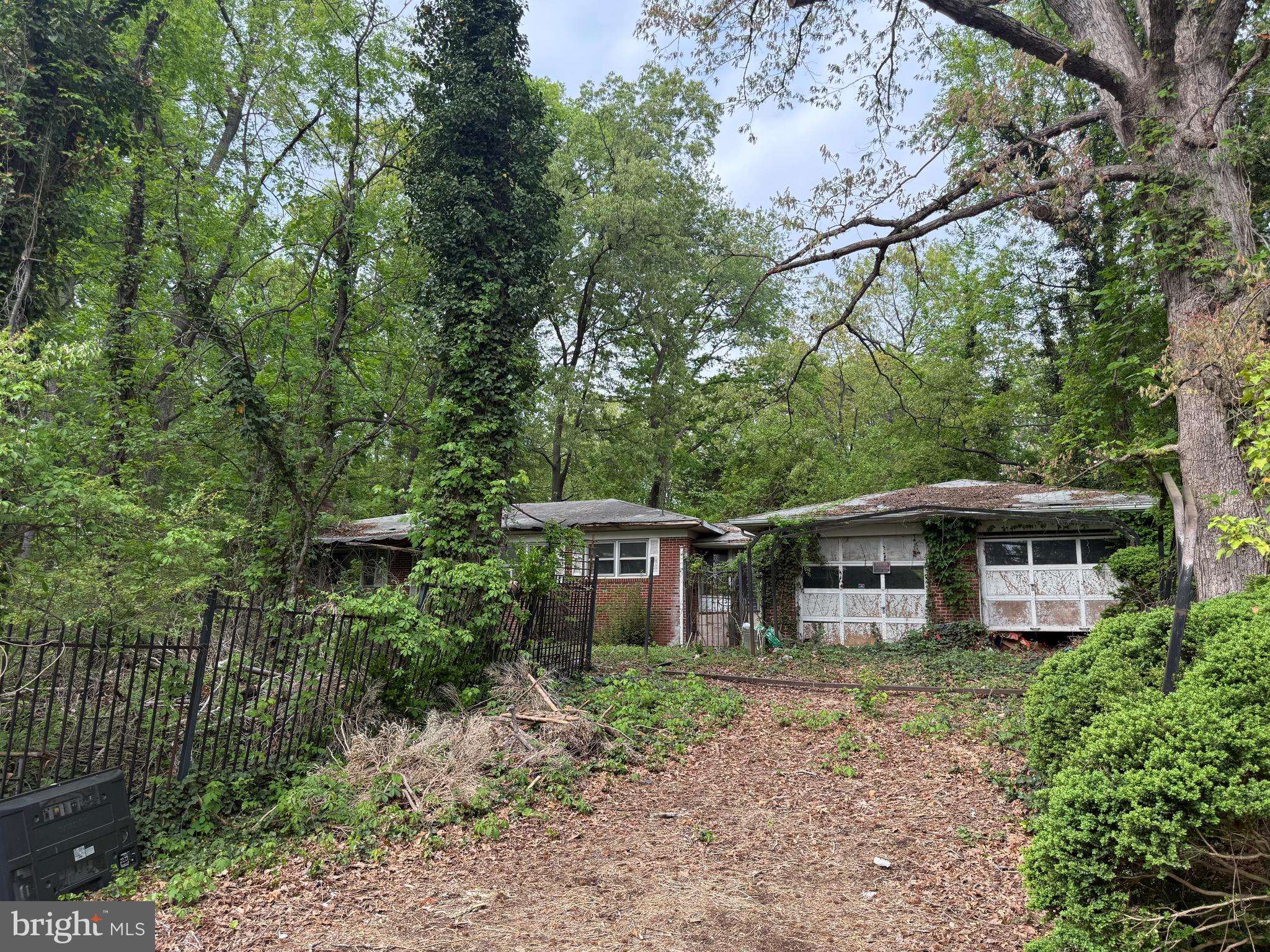 4204 Meyers Road Triangle, VA 22172 - Photo 1 of 6 a view of a house with a yard