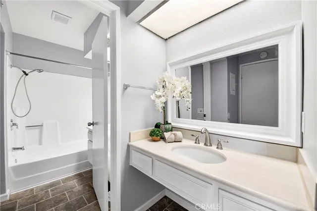 $530,000 | 8615 Meadow Brook Avenue, Unit 101, Garden Grove, CA 92844