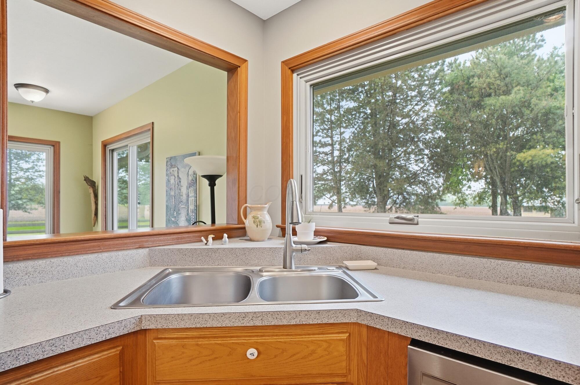 5105 Goodson Road West Jefferson, OH 43162 - Photo 24 of 61 Kitchen
