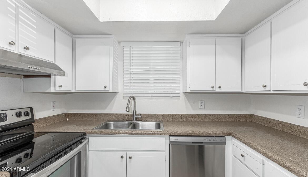 1826 North 51st Street, Unit 14 Phoenix, AZ 85008 - Photo 6 of 12 IMG_4432