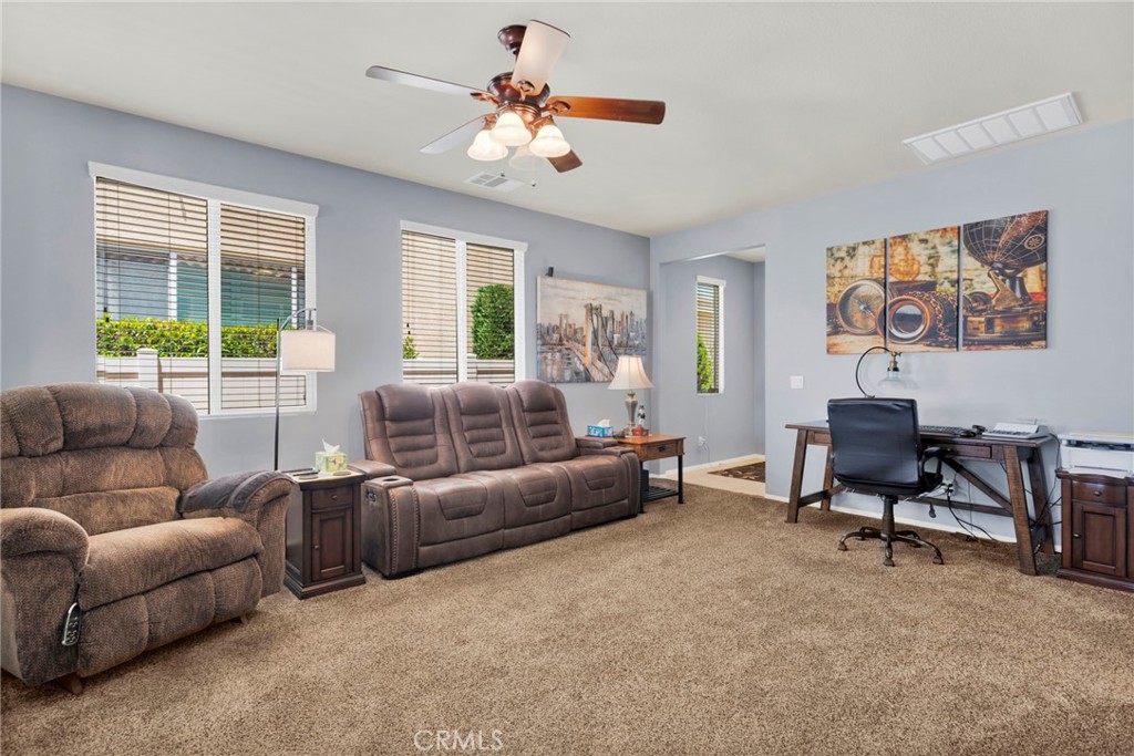 19459 Maple Creek Road Apple Valley, CA 92308 - Photo 11 of 51