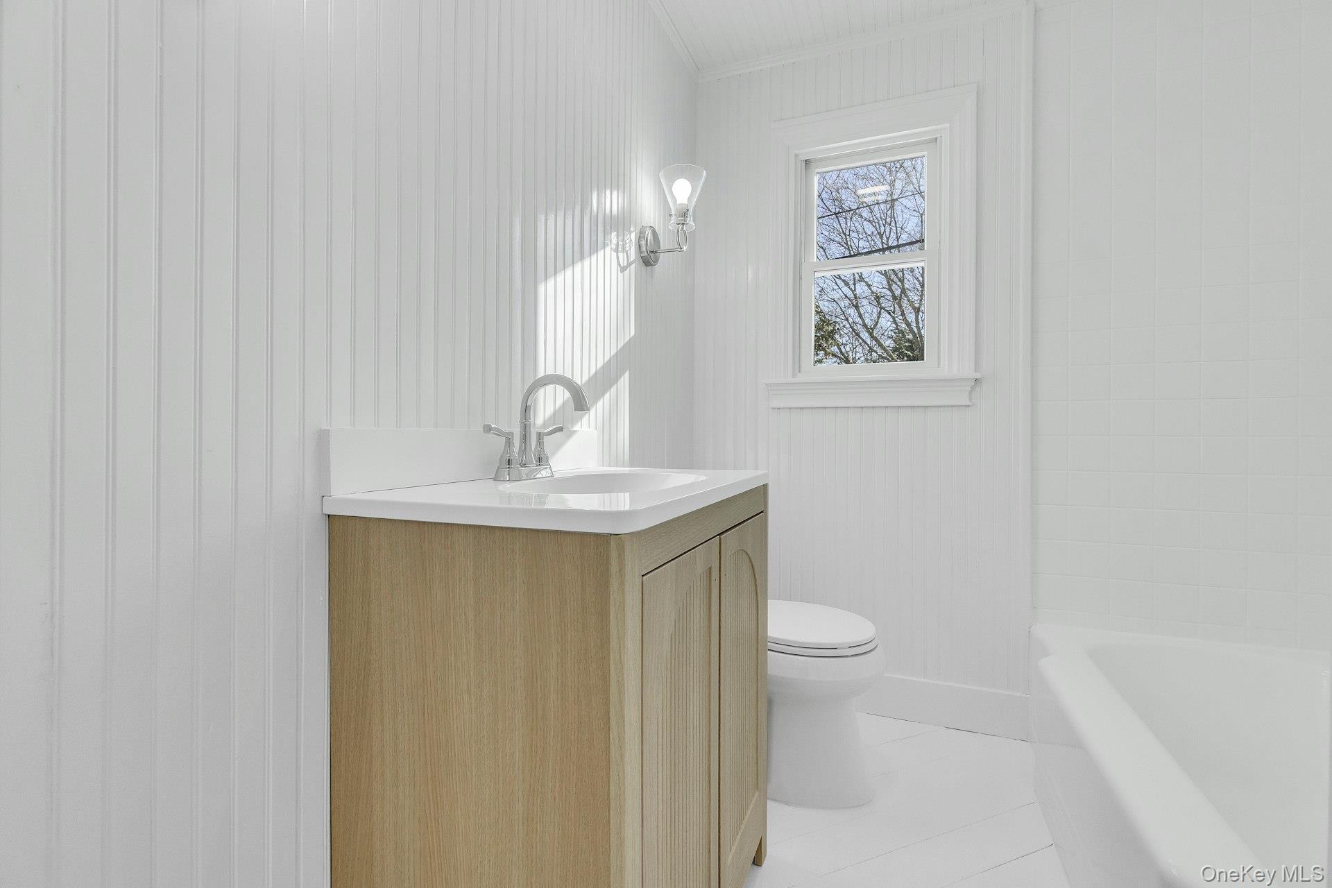 33 Oceanview Road Hampton Bays, NY 11946 - Photo 13 of 30