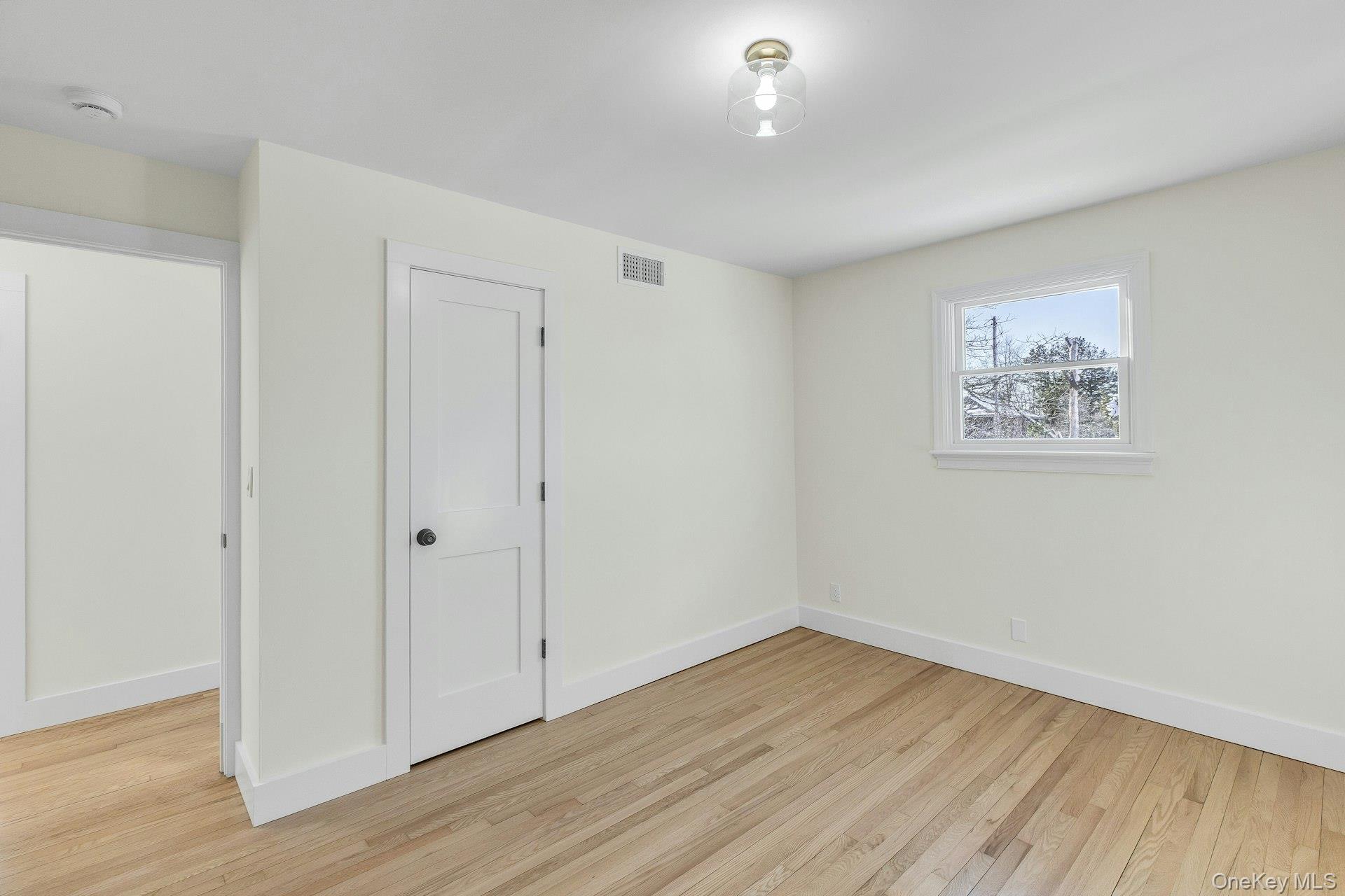 33 Oceanview Road Hampton Bays, NY 11946 - Photo 15 of 30