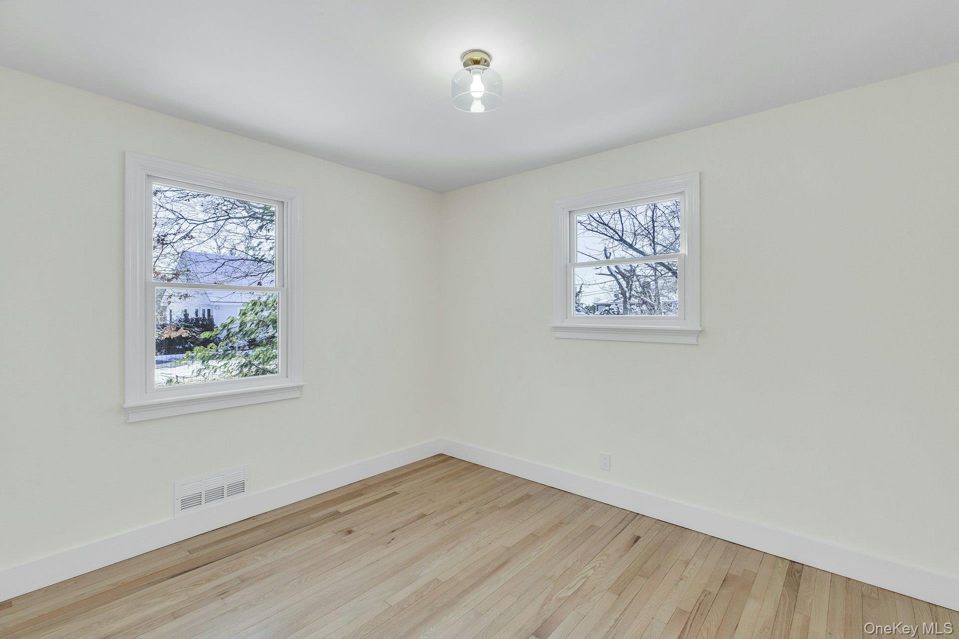 33 Oceanview Road Hampton Bays, NY 11946 - Photo 16 of 30