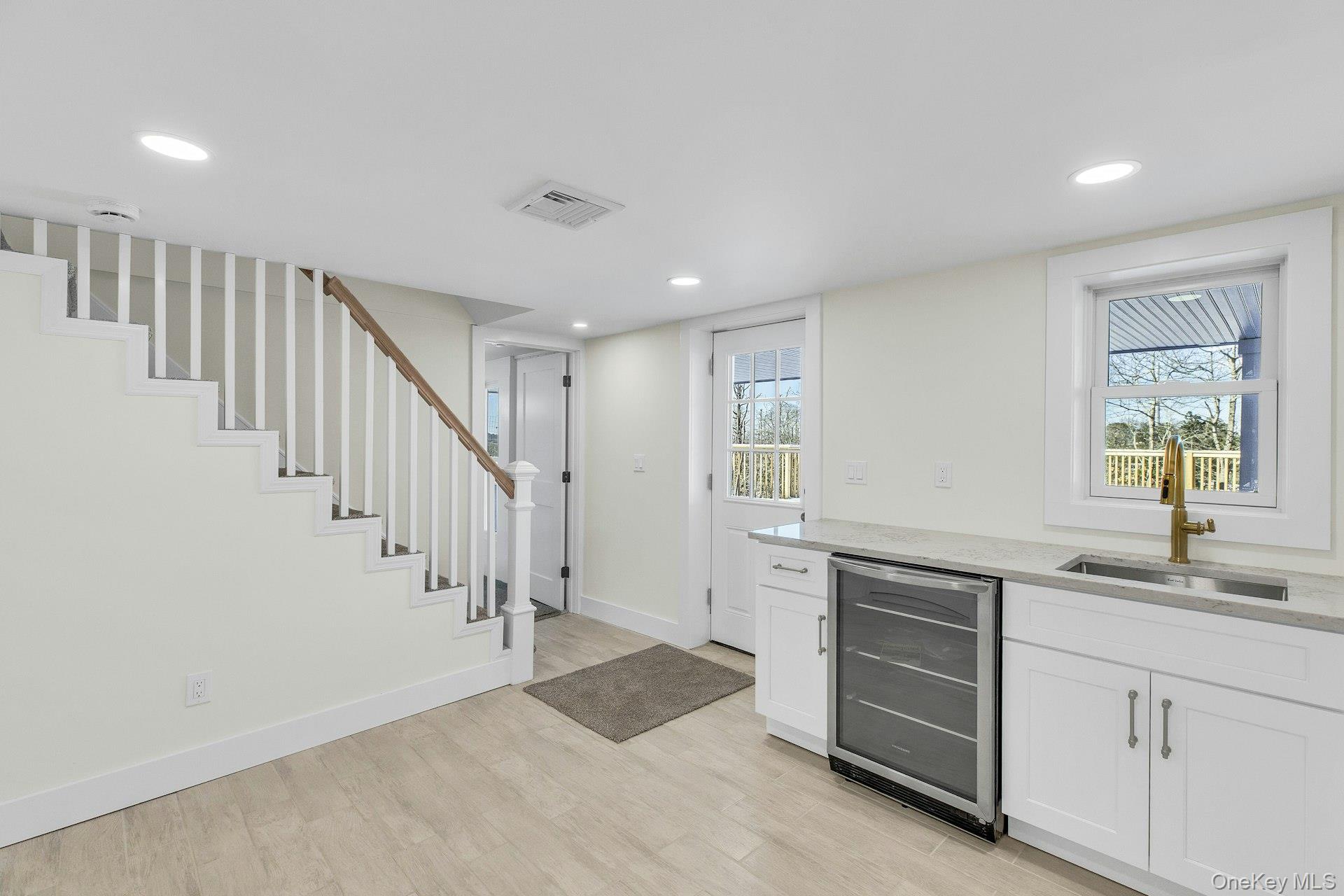 33 Oceanview Road Hampton Bays, NY 11946 - Photo 19 of 30