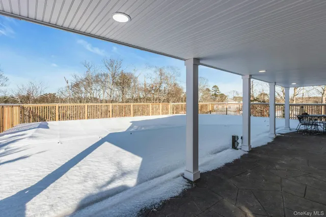 $799,999 | 33 Oceanview Road, Hampton Bays, NY 11946