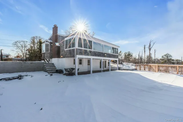 $799,999 | 33 Oceanview Road, Hampton Bays, NY 11946