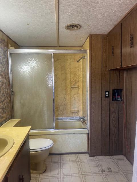 4235-4237 Jordantown Road Vinton, VA 24179 - Photo 13 of 20 a bathroom with a granite countertop bathtub toilet and sink