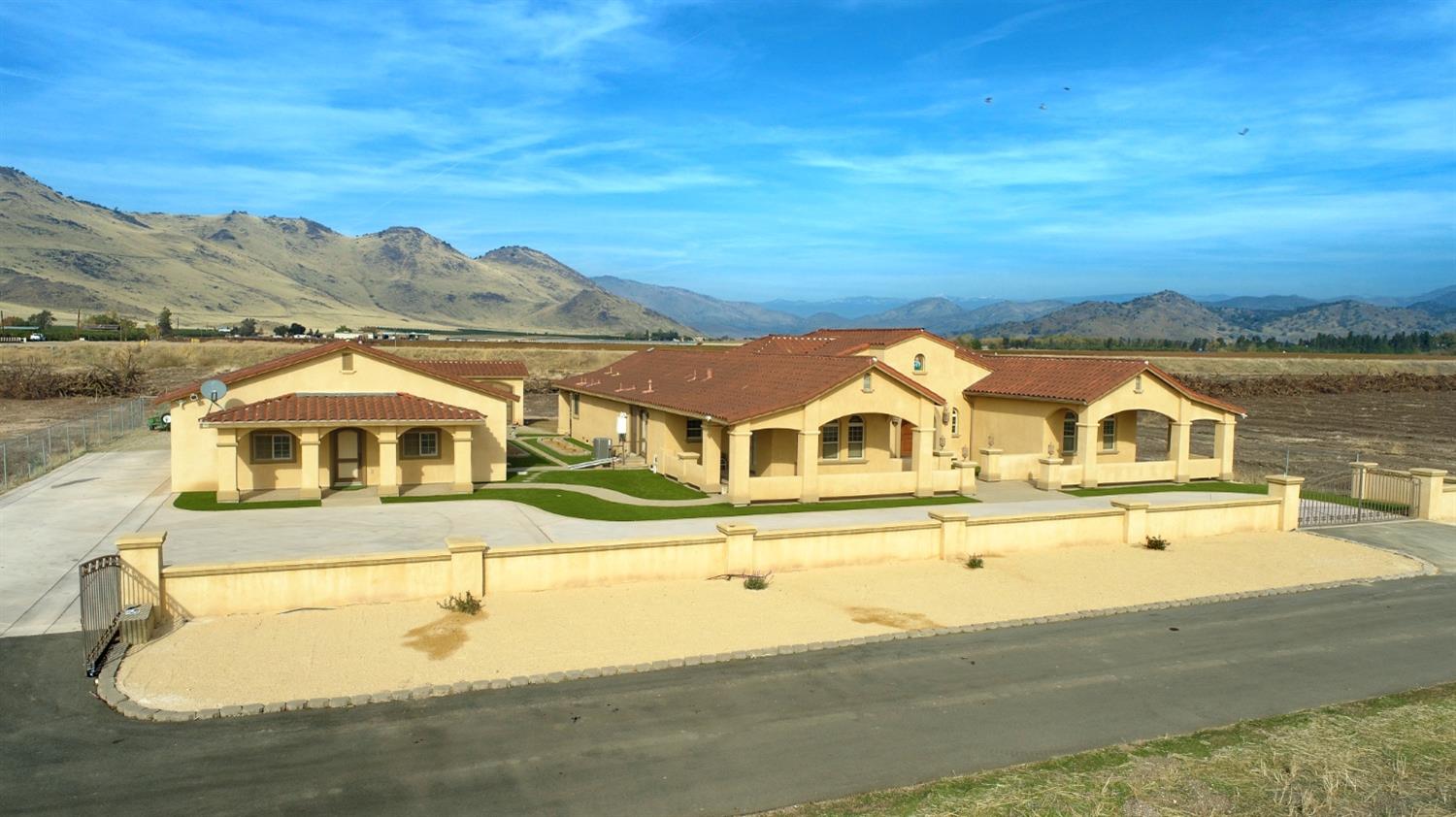1662 South Alta Avenue Reedley, CA 93654 - Photo 11 of 30 an aerial view of a house