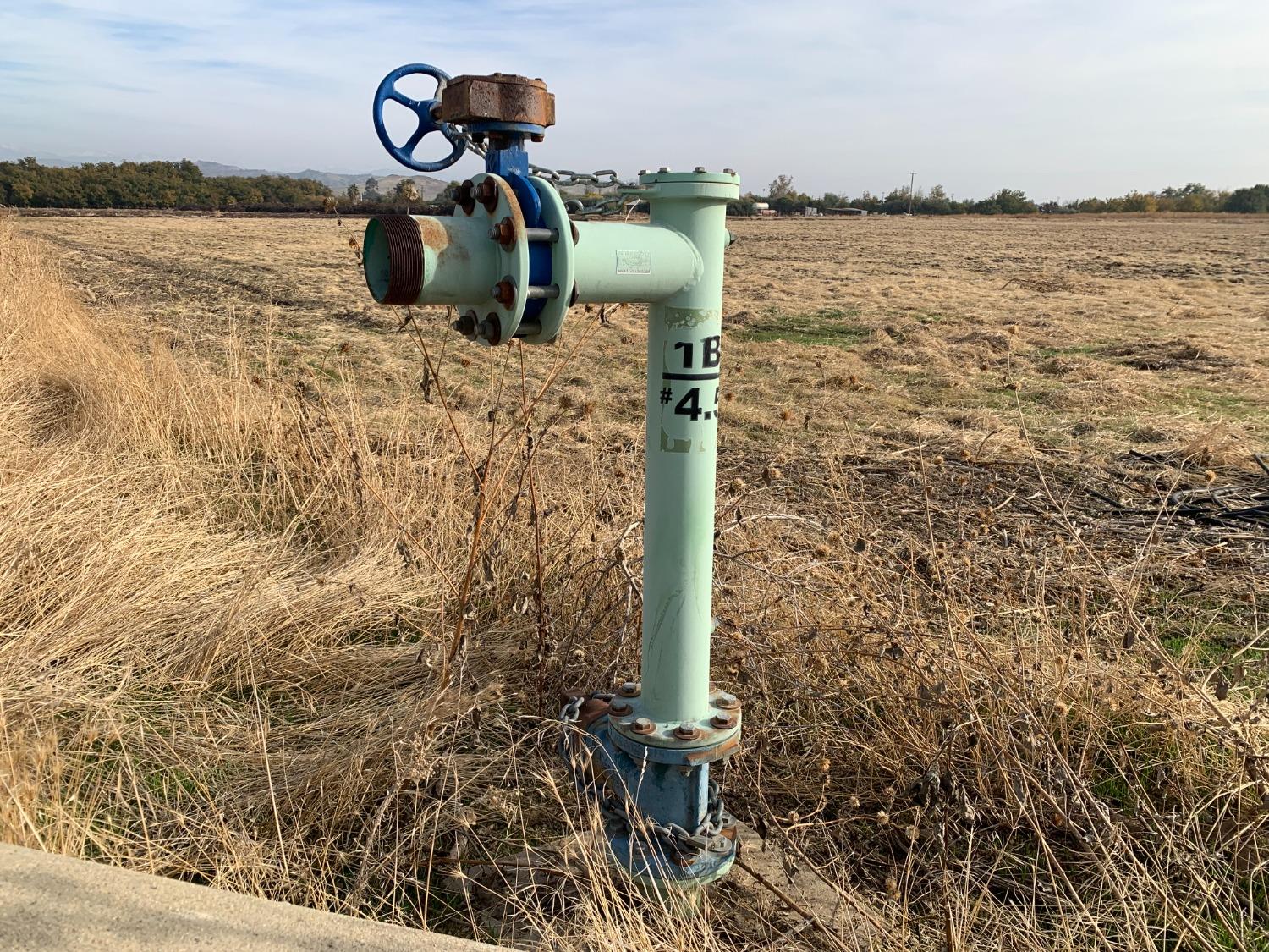1662 South Alta Avenue Reedley, CA 93654 - Photo 27 of 30 a picture of a lake view