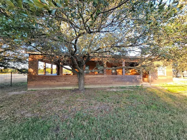 $1,250 | 15309 South Farm To Market 372, Valley View, TX 76272