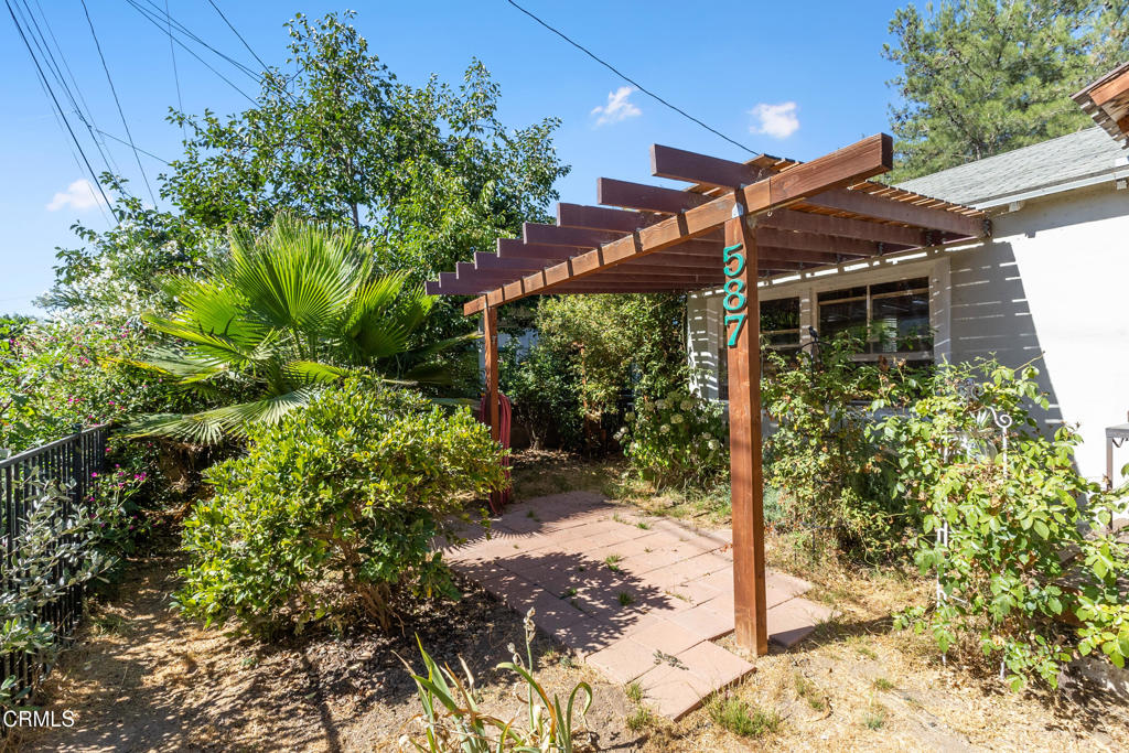 587 Vine Street Oak View, CA 93022 - Photo 5 of 31 5_img_0811