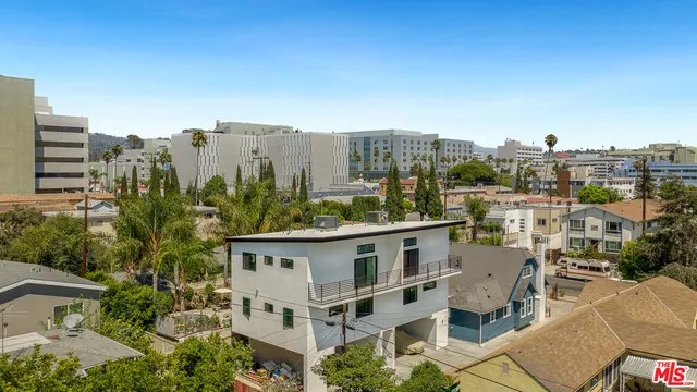 $4,395 | 1339 North Kenmore Avenue, Los Angeles, CA 90027