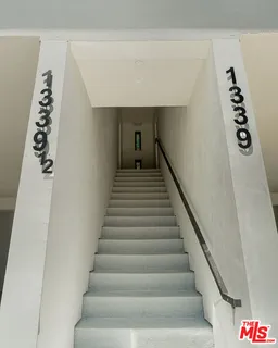 $4,395 | 1339 North Kenmore Avenue, Los Angeles, CA 90027