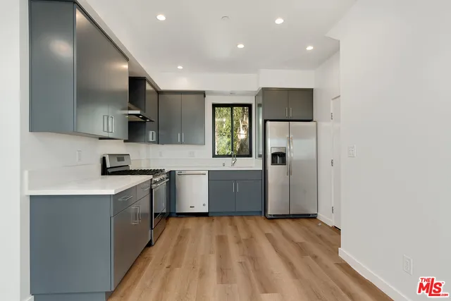 $4,395 | 1339 North Kenmore Avenue, Los Angeles, CA 90027