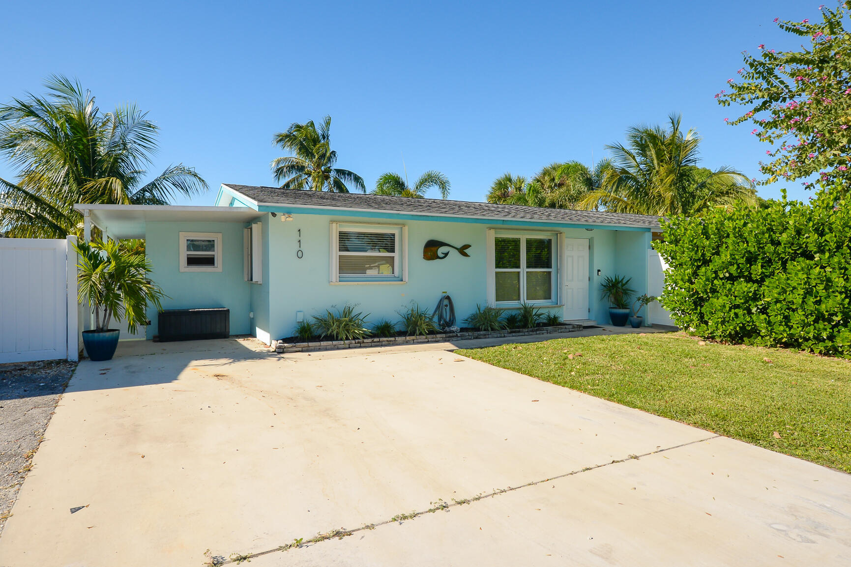 110 Southwest Hideaway Place Stuart, FL 34994 - Photo 1 of 35 Front