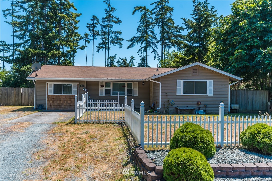 1018 Ridgeway Drive Oak Harbor, WA 98277 - Photo 1 of 22 Gallery Image 1