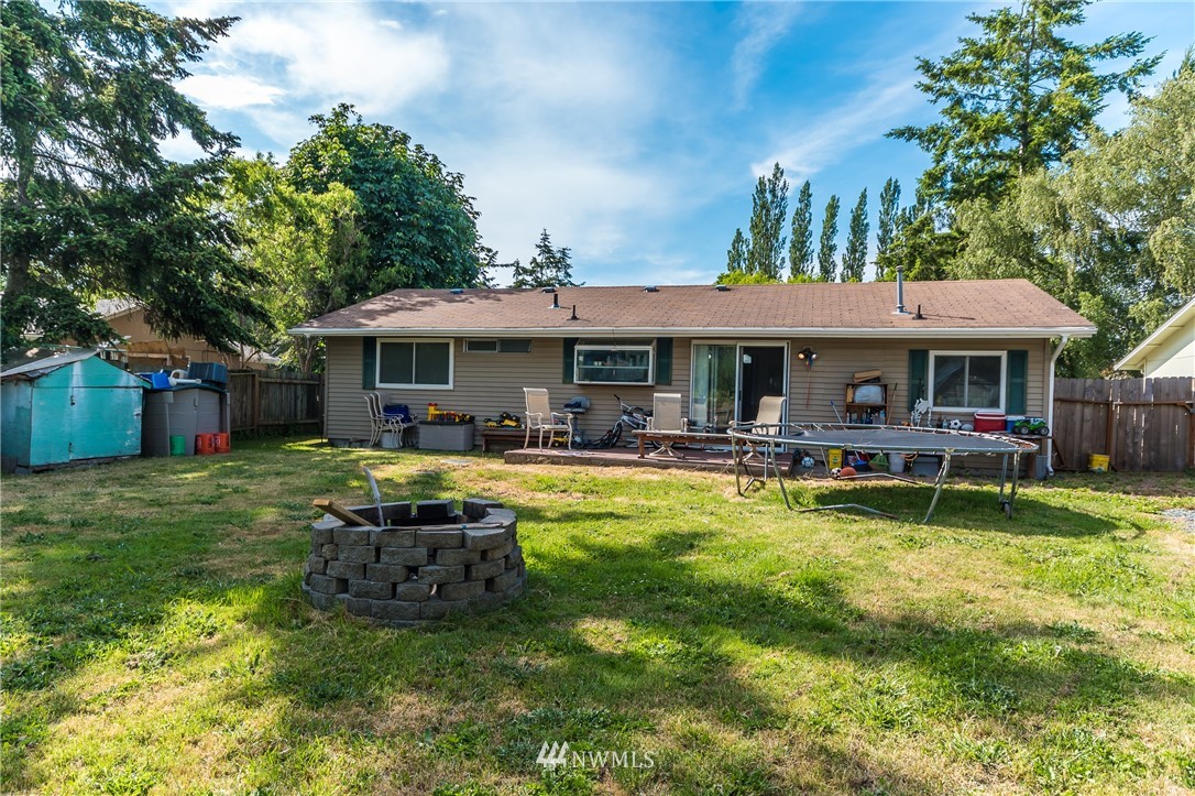 1018 Ridgeway Drive Oak Harbor, WA 98277 - Photo 3 of 22 Gallery Image 3