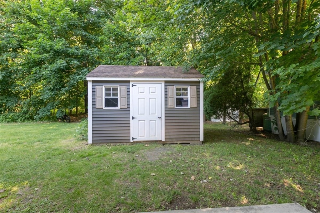 25 Ridgefield Drive Nashua, NH 03062 - Photo 29 of 29