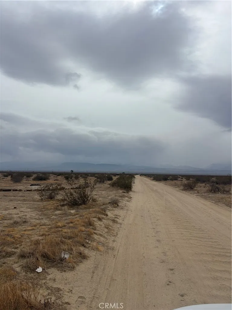 0 Ste/vic Palmdale, CA 93591 - Photo 2 of 7 a view of an ocean